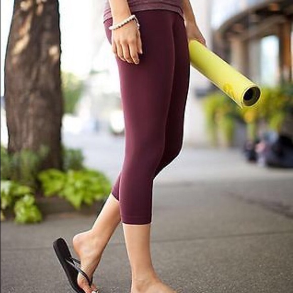 Lululemon Wonder Under Crop