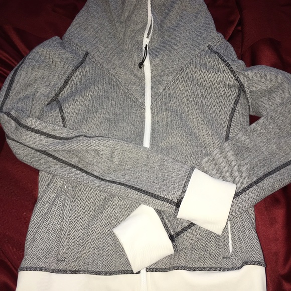 EUC be present silver fox herringbone jacket