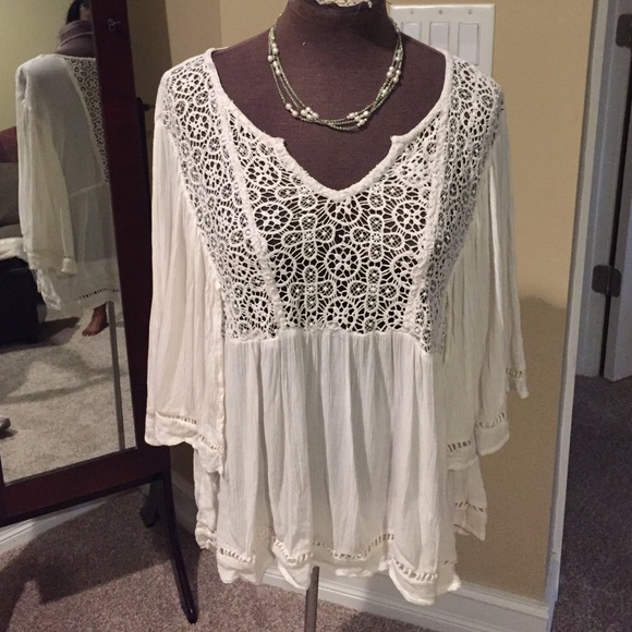 Romeo and Juliet Couture peasant blouse.