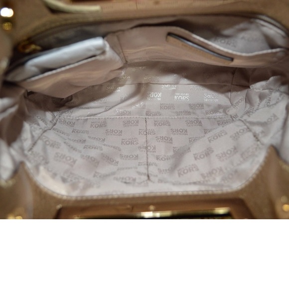 Michael Kors Berkley Pale gold MD messenger - Picture 4 of 4