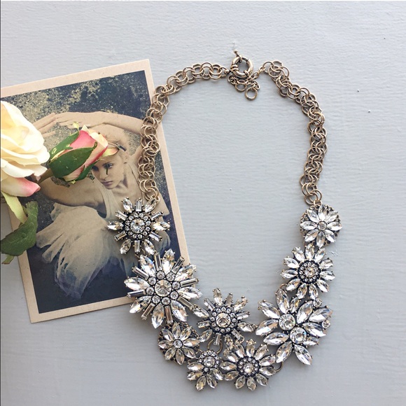 Stunning crystal necklace! - Picture 2 of 6