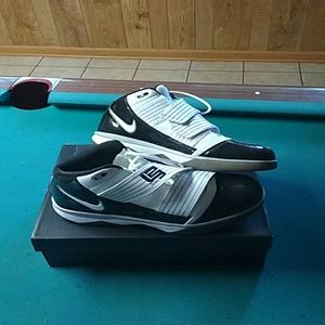 Nike Zoom Lebron James Soldier III Men's?