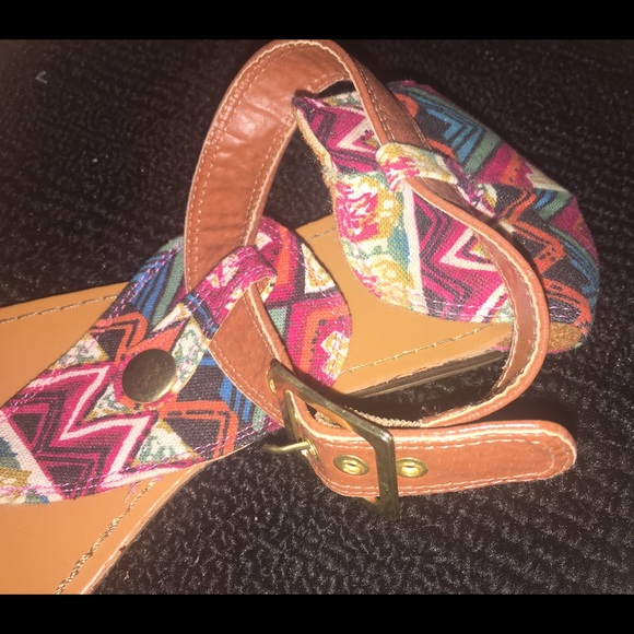Aztec Patterned Sandals - Picture 2 of 2