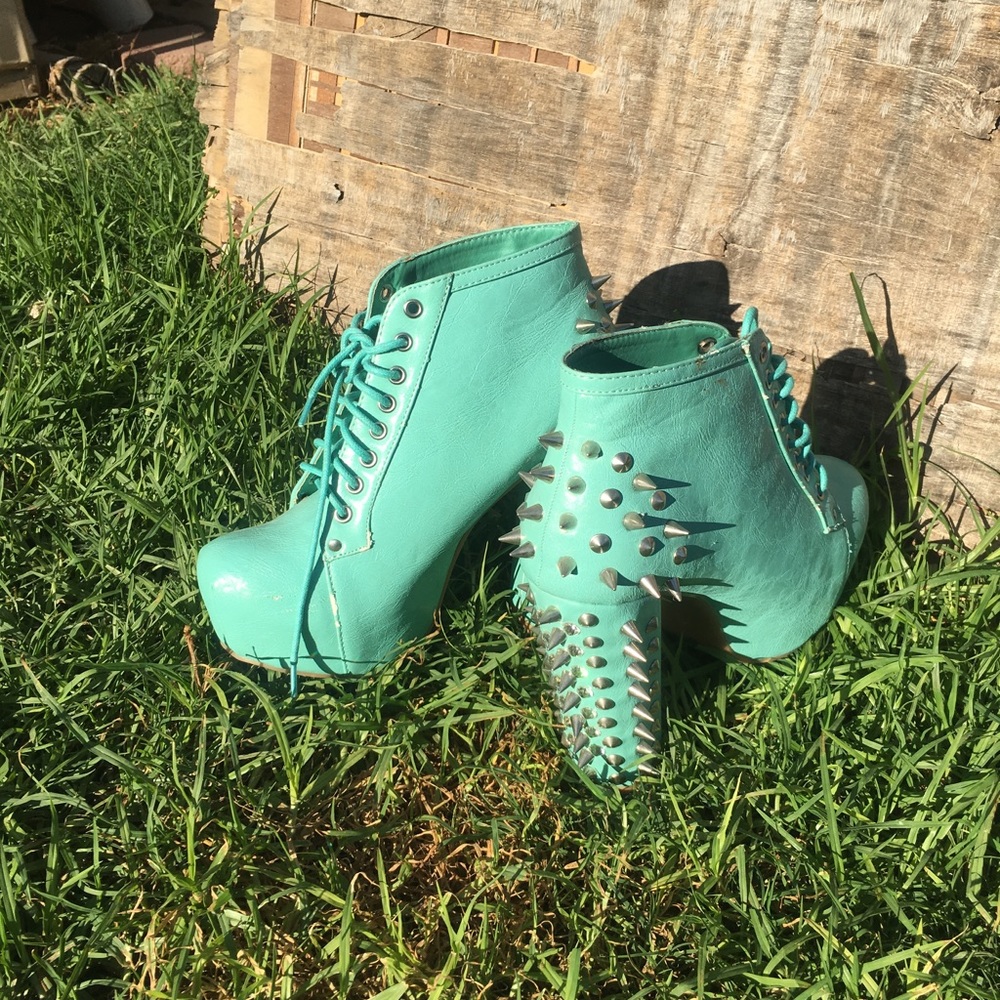 Studded booties ,💟  👠❤️ - Picture 2 of 6