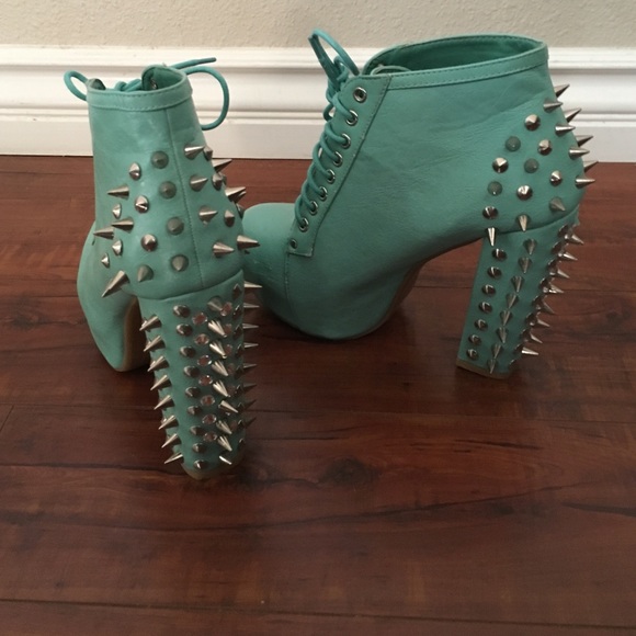 Studded booties ,💟 👠❤️ - Picture 4 of 6