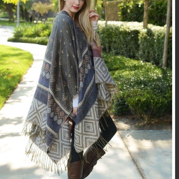 🎂 Anniversary Sale 🎂 Gray Multi Pattern Poncho - Picture 2 of 3