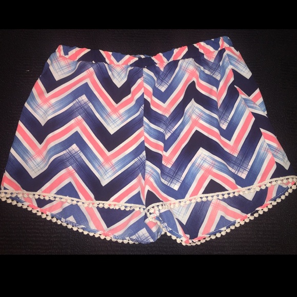 Patterned Shorts - Picture 1 of 1