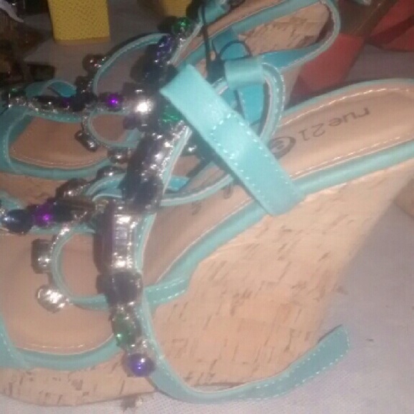 Wedges - Picture 3 of 4