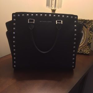 🌹SOLD Michael Kors Studded XL Selma🌹