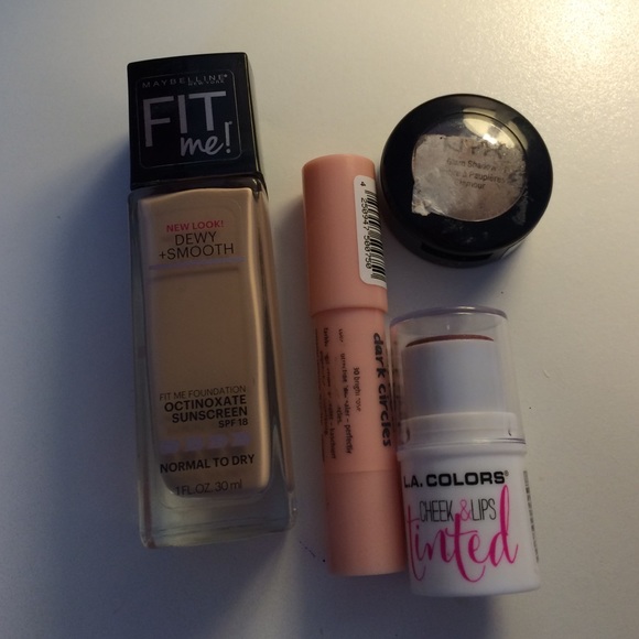 Makeup bundle