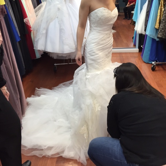 Casablanca Wedding Dress - never worn