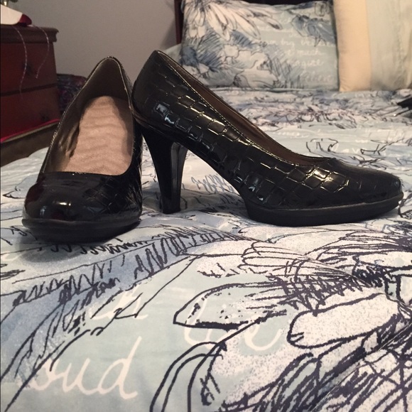 Black Croco Patent Shoes