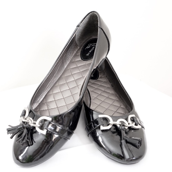 White Mountain Black Patent Ballet Flats w/Tassels