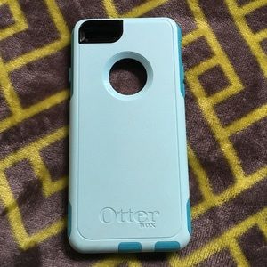 iPhone 6/6s OtterBox. Like new, barely used.