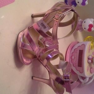 Metalic Pink Heels. New