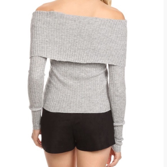 Off the shoulder crop sweater - Picture 2 of 3