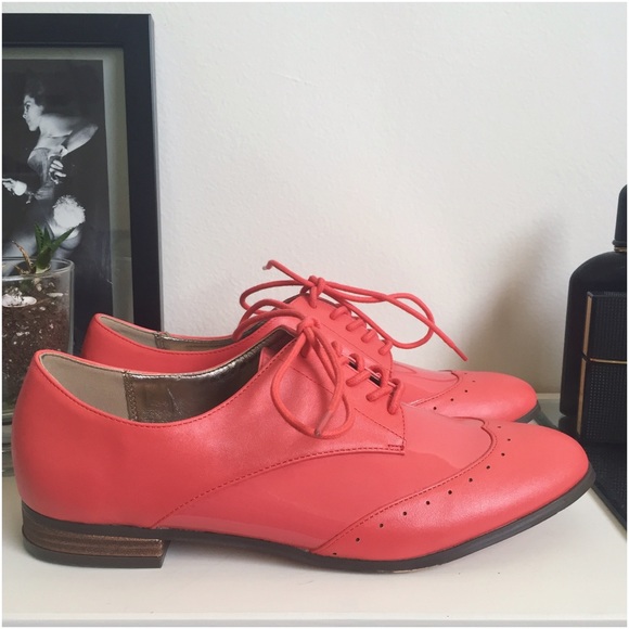 Never worn Michael Antonio oxfords