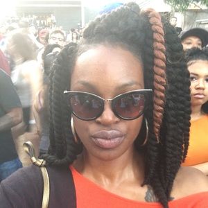 Meet your Posher, Britni