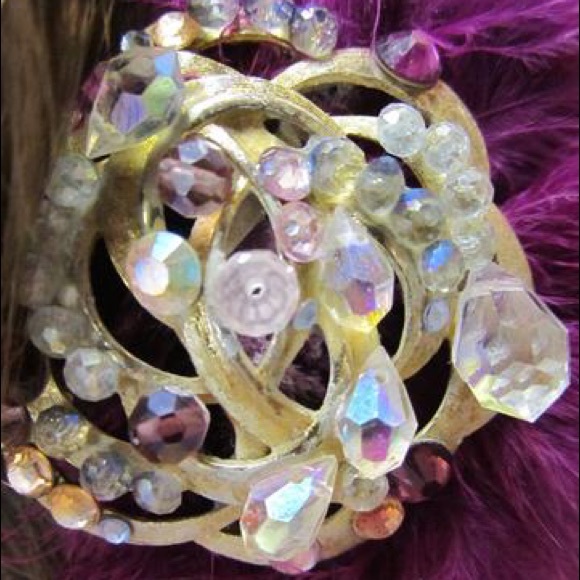 Feather Hair Glitzy Barrette - Picture 4 of 4