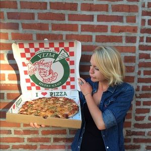 Meet your Posher, Emily