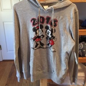 Sweatshirt and Jersey