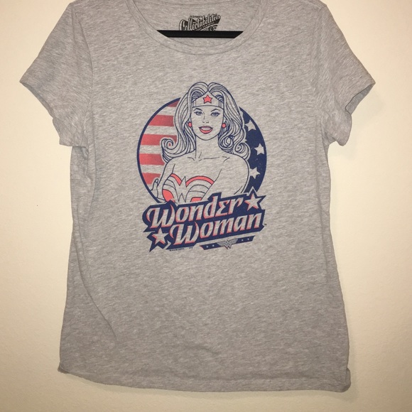 Old Navy Wonder Woman graphic t-shirt!!!