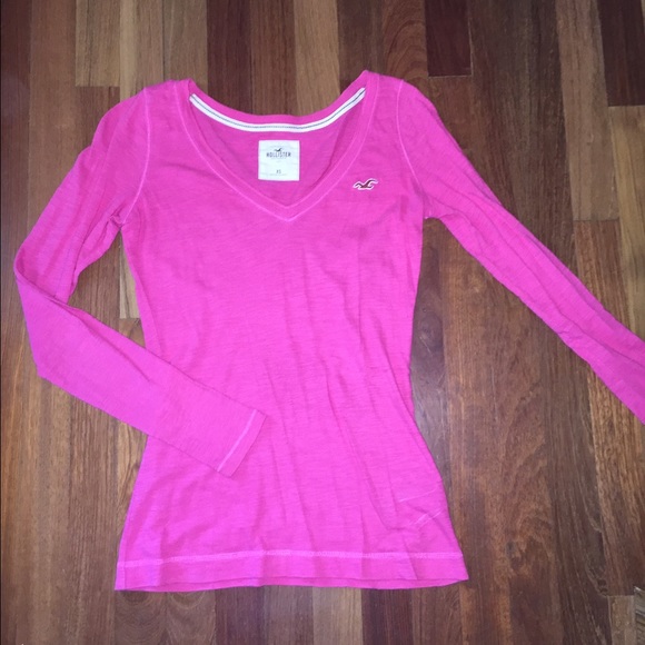 💕 Pink Hollister Shirt! 💕