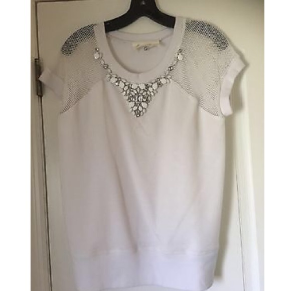 VINCE CAMUTO TOP WHITE BEADED SIZE M