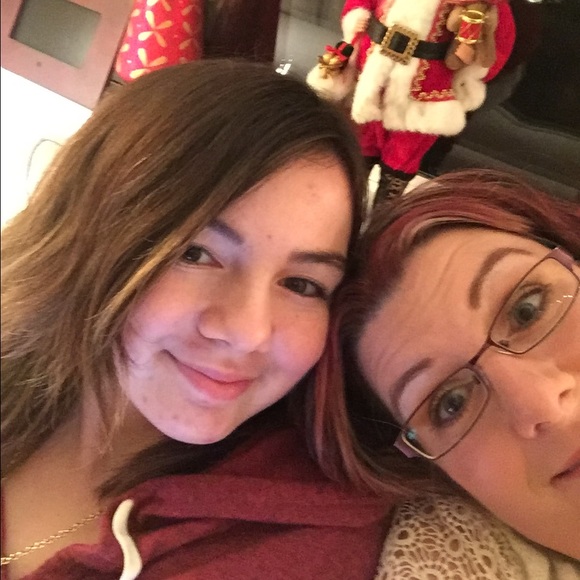 Meet your Posher, Mandi - Picture 7 of 8