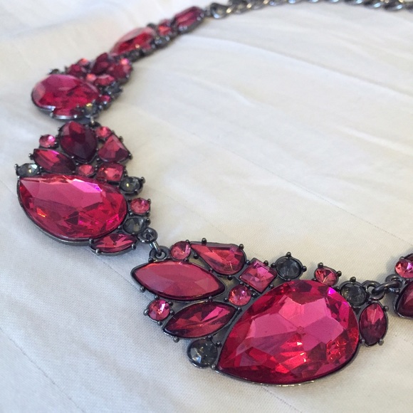 Red jewel necklace