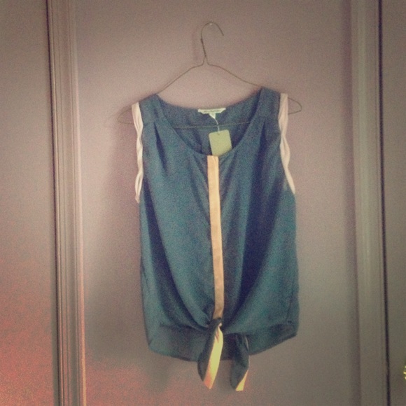Adorable AE Top