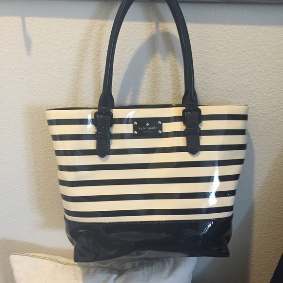 Kate spade purse