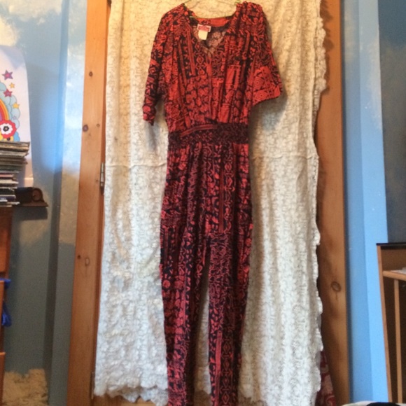 Vintage 80s salmon/black batik-style jumpsuit