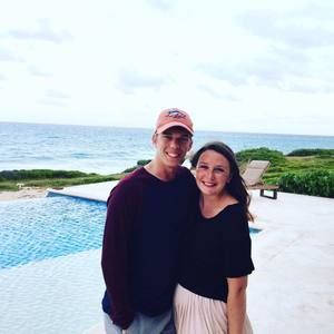 Meet your Posher, Cami