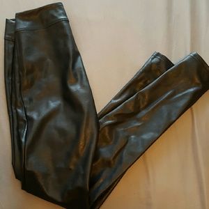 Faux leather leggings high waisted