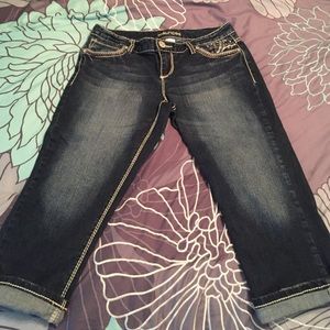 Maurices capris dark denim. Size 7/8 Regular. New.