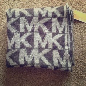 Micheal Kors infinity scarf