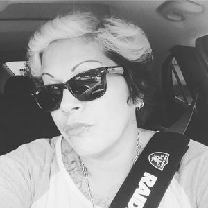 Meet your Posher, Mirella