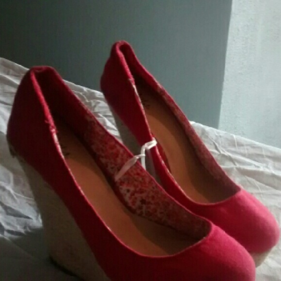 Wedge heels - Picture 2 of 2