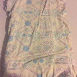 LULAROE TALL & CURVY Aztec print leggings