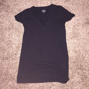 BLACK JCREW VINTAGE VNECK SIZE XS