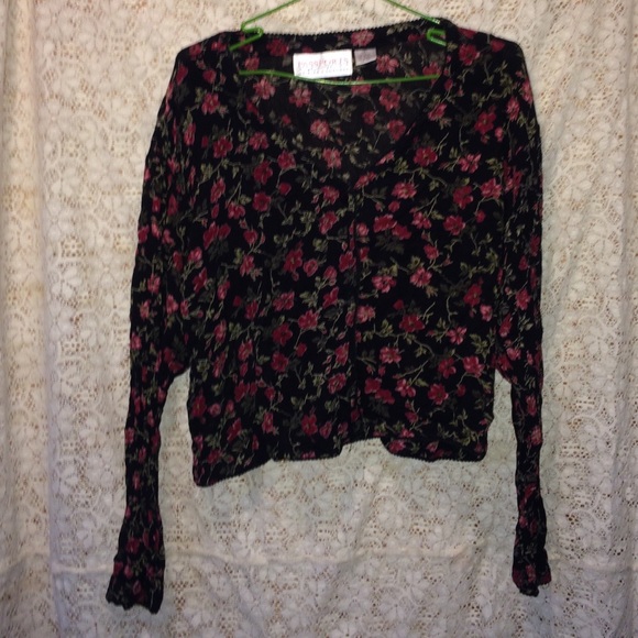 Cute floral 90s grunge long sleeve button up top