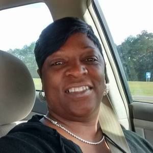 Meet your Posher, Yolanda