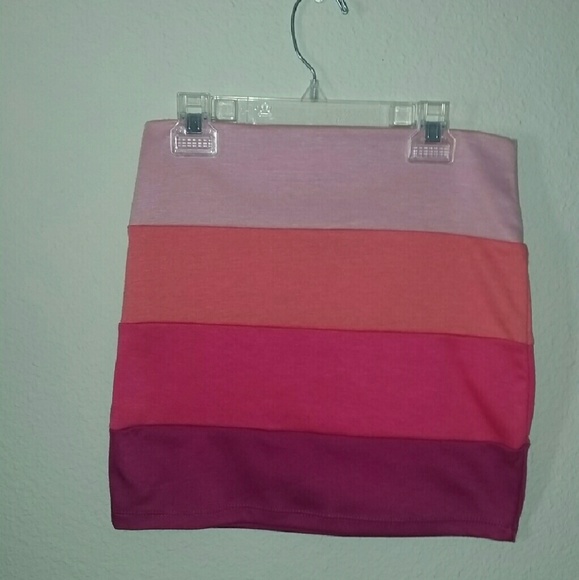 Pink tight skirt