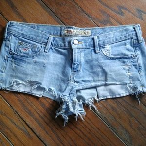 Hollister distressed shorts