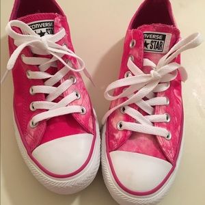 Never worn pink tie dye converse