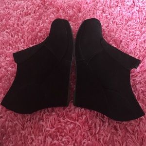 Top Moda black wedge booties