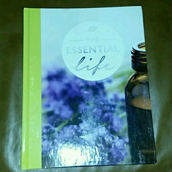 Essential Oil Book for Carlac3904