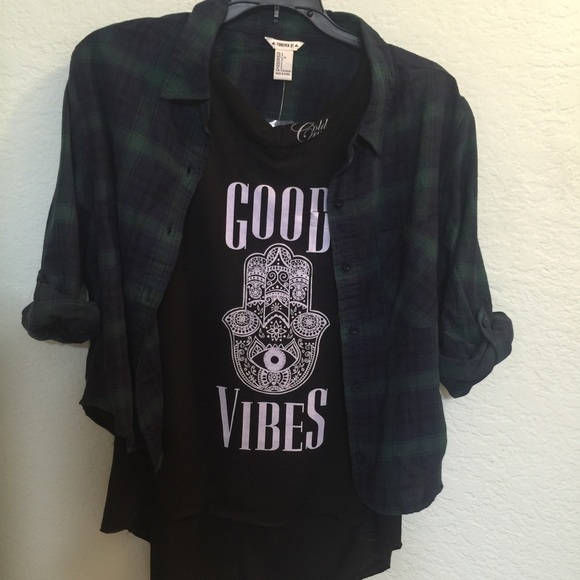 Cropped plaid shirt
