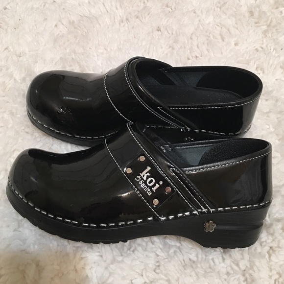 Sanita koi patent leather clogs
